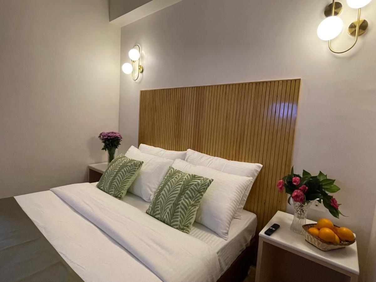 Hotel Pegasus Crown Shillong Esterno foto