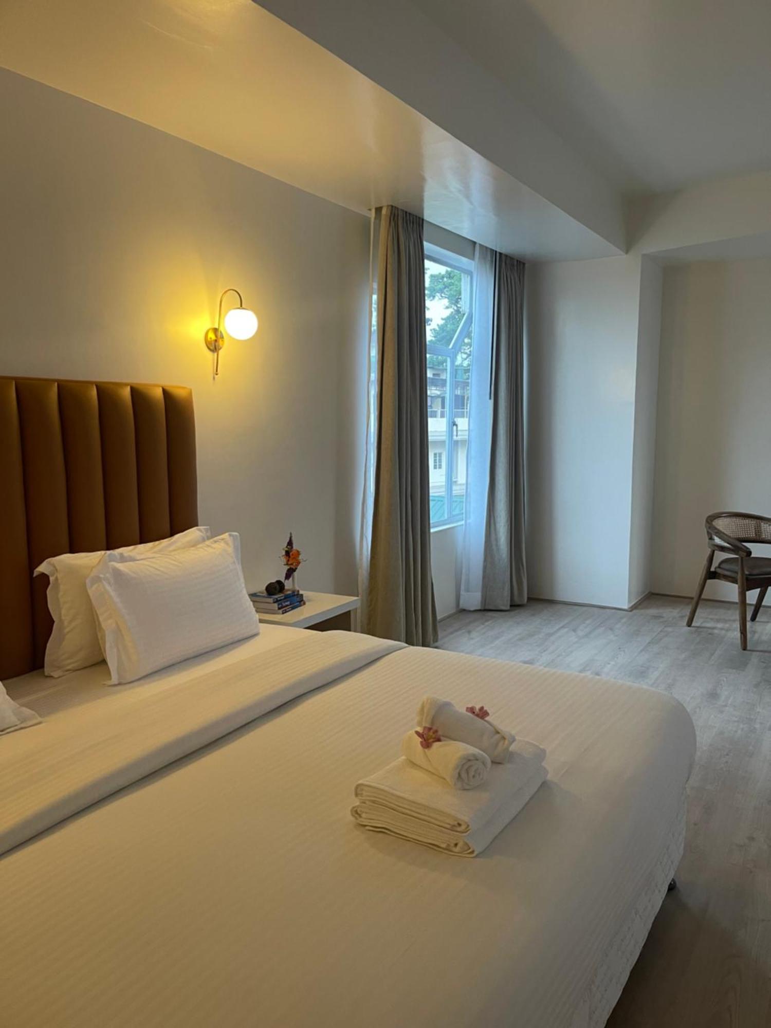Hotel Pegasus Crown Shillong Esterno foto